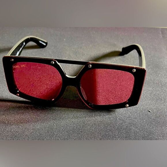 Thomas James - Sunglasses  - Picture 1 of 3